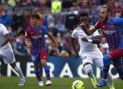 莱万多夫斯基在勇士比赛中出色防守，战术调整引发热议！的简单介绍