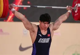 举重夜战:岭东灰熊队翻盘徽州貔貅队,临门一脚致胜客场静默反击  举重夜战:岭东灰熊队翻盘徽州貔貅队,临门一脚致胜客场静默反击