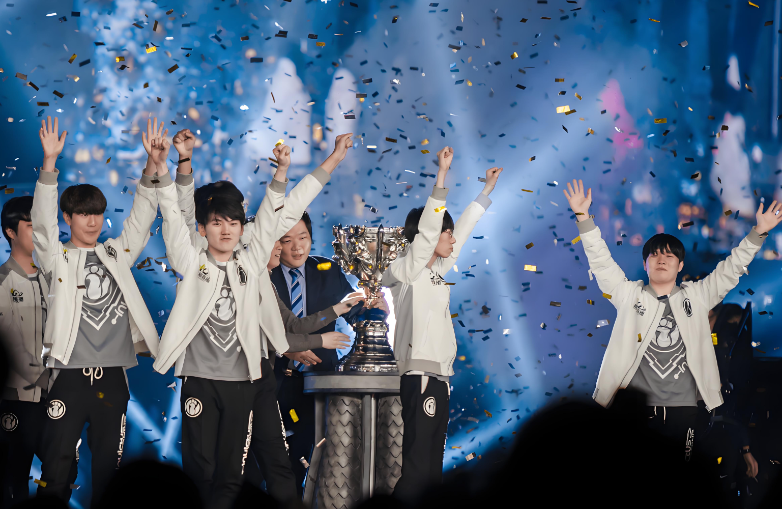 JackeyLove焦点对战,TheShy与60激战中国队分钟,重返赛场胜负难料!赛场气氛高涨的简单介绍 JackeyLove焦点对战,TheShy与60激战中国队分钟,重返赛场胜负难料!赛场气氛高涨的简单介绍